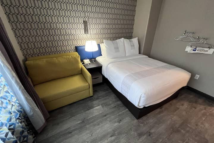 Room 22 of 26