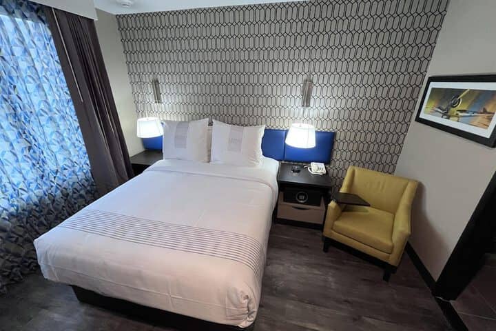 Room 17 of 26