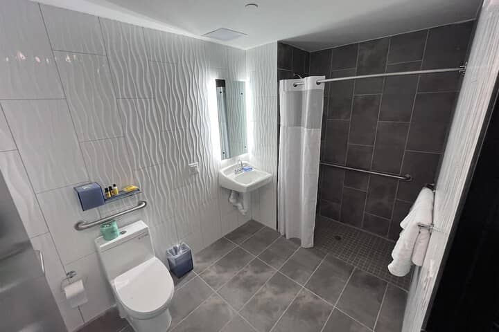Room 25 of 26